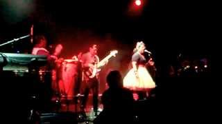 CUIDADO -LA SANTA CECILIA EN VIVO