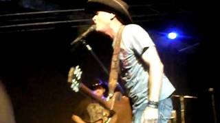 Kevin Fowler -Cheaper To Keeper