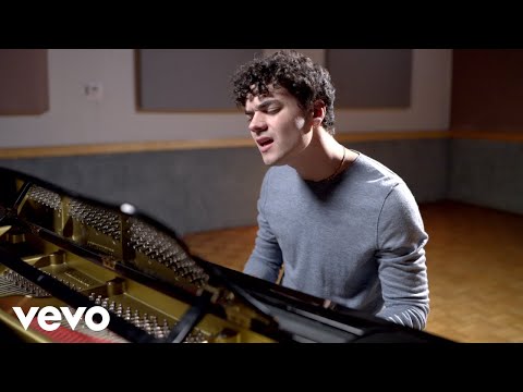 Alexander Stewart, Lauren Spencer Smith - Friends Don't (Official)