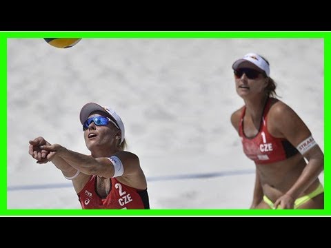 Hermannová, Nausch Sluková - Laboureurová, Sudeová 2:0