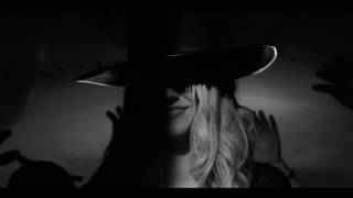 J Alvarez   La Fama Que Camina Video Oficial
