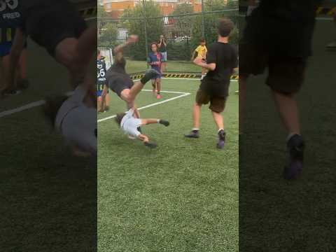 Yusuf Emre gel gel derken, ufak bir kaza geçirdi. Allah’tan ucuz atlattık #shorts #football