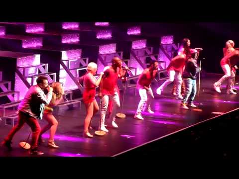 S Club 7 covering 'Uptown Funk' live in Newcastle (May 9th 2015)