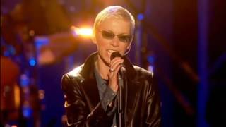 Annie Lennox and Dave Stewart (Eurythmics) .... Here Comes the Rain Again (2003)