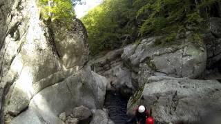 preview picture of video 'Canyoning Les gorges du tapoul avec moniteurs-herault.fr'