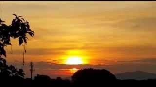 Amanecer en un Festival Retiro Yoga Ergonómica Juan Carlos Vives.&quot;TODO LO QUE YO SOY NOS INCLUYE&quot;