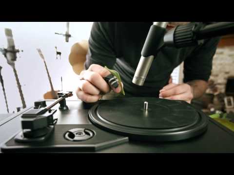 Diego Stocco - Duet for Leaves and Turntable