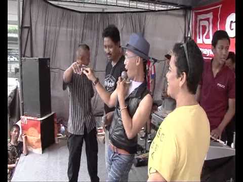 Acuh Tak Acuh - Bayu Ardilaga