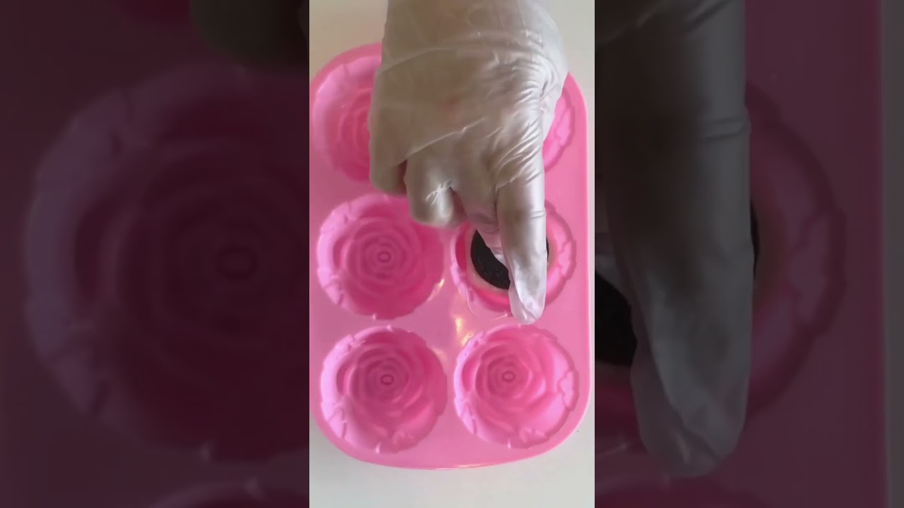 Rose mold ❤️#siliconemold #valentinestreats #bakery #customdesserts