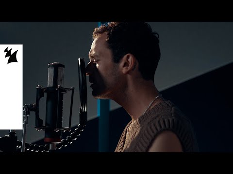 Armin van Buuren feat. Wrabel – Feel Again (Acoustic Session)