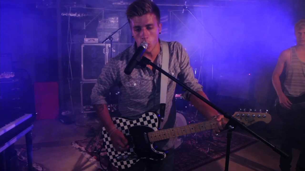 Promotional video thumbnail 3 for 3 Shades of Blue