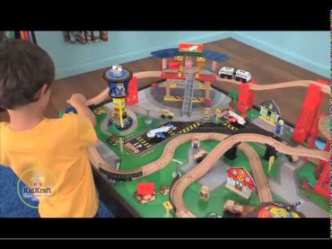 Залізниця KidKraft Airport Express Train Set and Table - Espresso (17976)