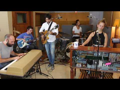 Wrecking Ball - Miley Cyrus - FUNK cover feat. Julia Nunes!