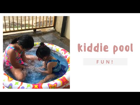KIDDIE POOL FUN WITH MY SISTER (play with water and singing)