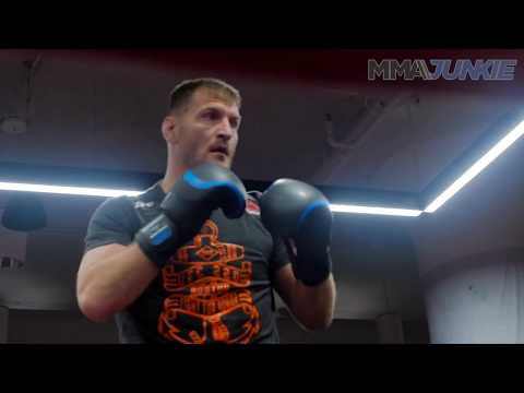 Stipe Miocic works out for fans at UFC 220 open workout