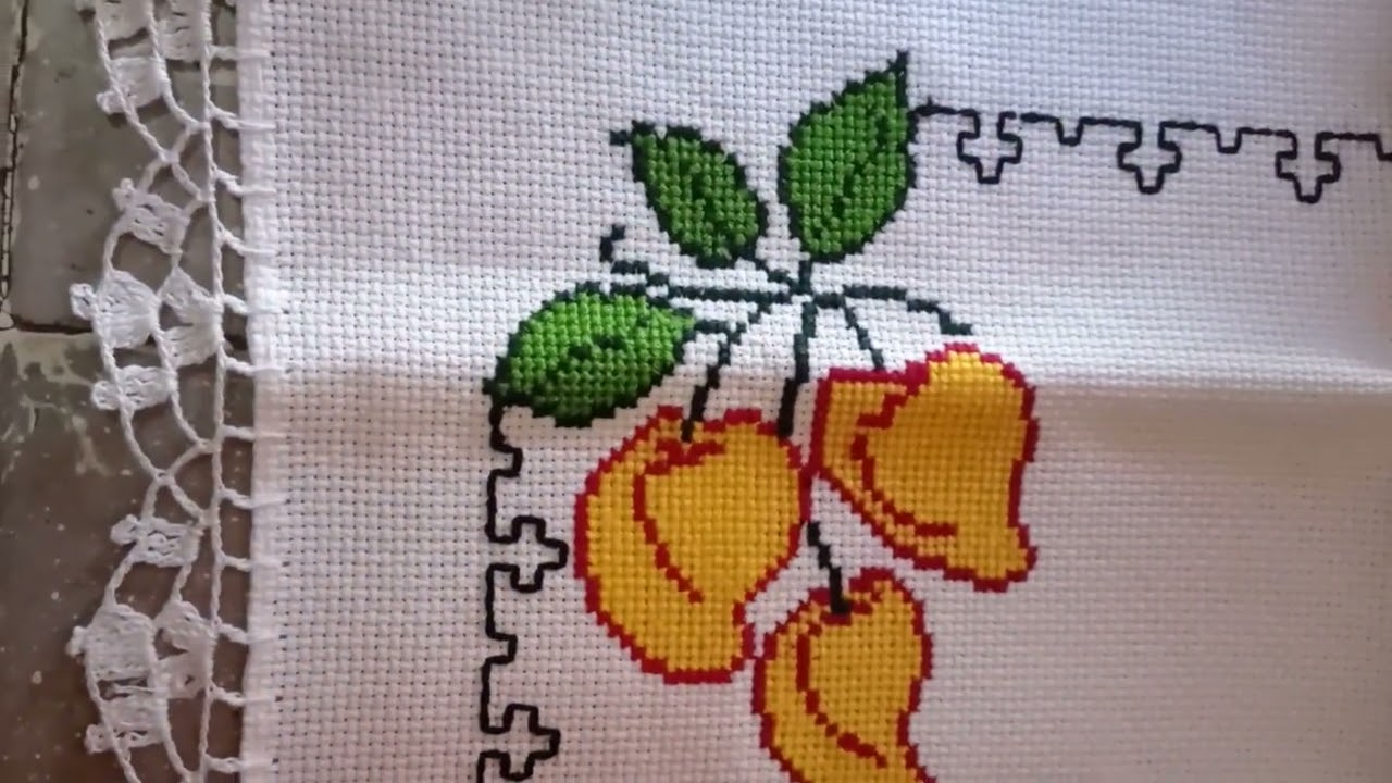 SERVILLETA EN PUNTO DE CRUZ