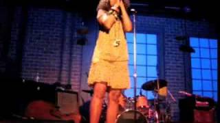 Amel Larrieux Live - Make Me Whole