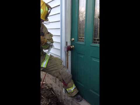Single Firefighter Forcible Entry - Residential Door