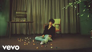 Download lagu August Royals - Surrender mp3 Download lagu August Royals - Surrender mp3