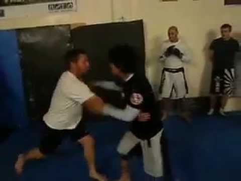 ７，打撃（パンチ）とフットワーク　KO demo touch out