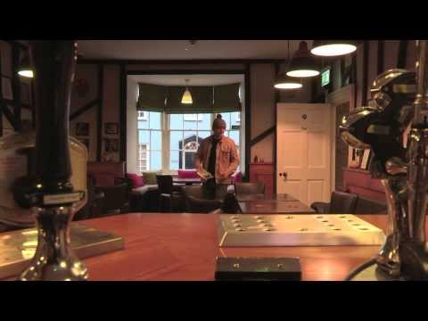 Pethe Pum Munud : Crôl Tafarn Dylan Thomas