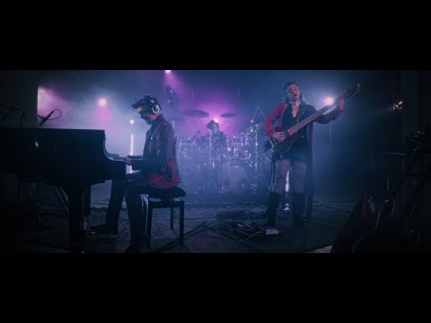 DarWin – 5 Steps on the Sun (4K Official Video) (Simon Phillips, Greg Howe, Mohini Dey and More)