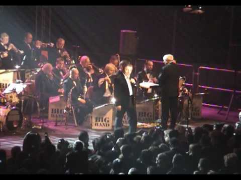 Karel Gott - Cesta rájem (Crying In The Chapel)  Live 2009