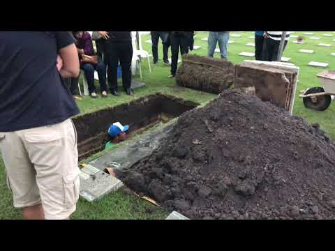 Enterro de vovô Reinaldo - parte 1