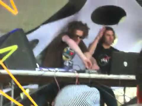 Outer signal @ Dark files - Light vs Darkness, by: The Tribe