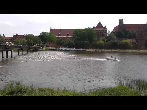 GARMIN Iron Triathlon Malbork 2013 - start (pływanie) [HD] 2013.06.02