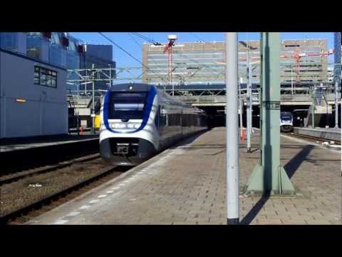 Treinen en metro's op station Den Haag Centraal