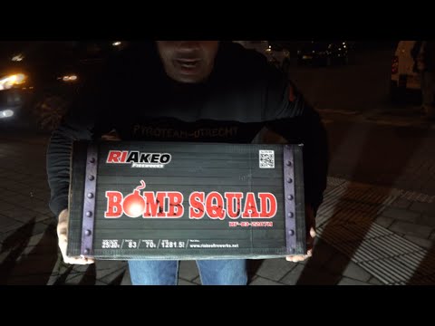 VUURWERK RIAKEO  BOMB SQUAD HF-83-2207M ZENA OLEN!!!