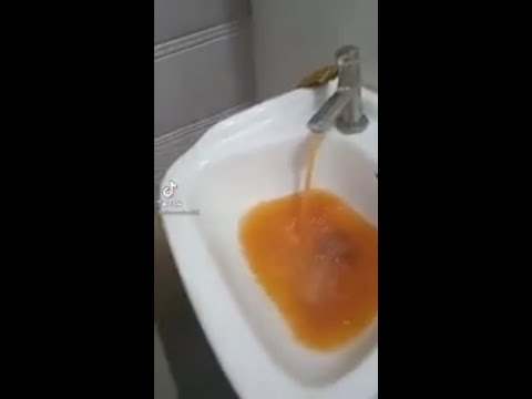 شوفوا كيفاش عصابة اولاد لحرام تحب تقتل الشعب بمياه مسمومة