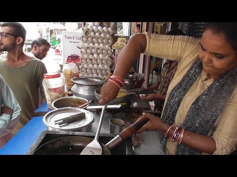 Start Your Day With Maggi Noodles & Bread Omelette | Street Food Delhi Video