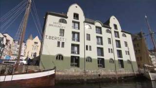 preview picture of video 'Hotel Brosundet, Ålesund, Norway'