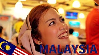 MY FAVORITE MALAYSIAN FOOD! - Delicious Nasi Lemak in Kuala Lumpur