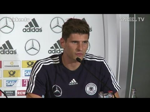 Lila Premiere: Herr Gomez findet das Glück | SPIEGEL TV