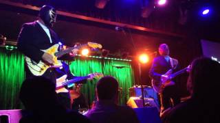 "Theme From Midnight Cowboy" Los Straitjackets @ BB Kings ,NYC 5-3-2016