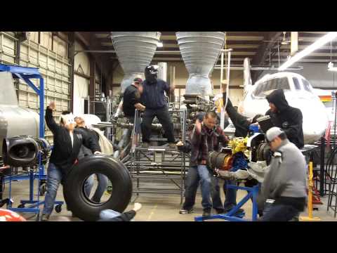 Harlem Shake Redstone College 1