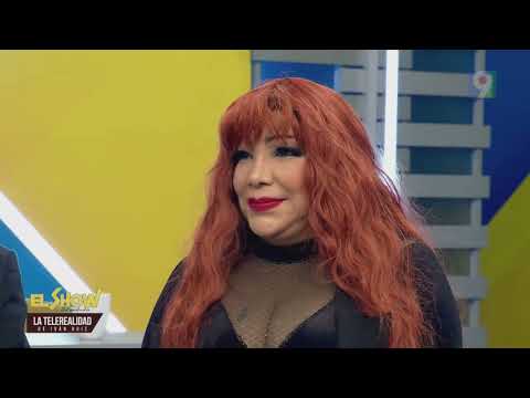 Vickiana "De Pie" en la Telerealidad.