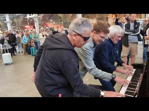 6 Hand Boogie Bonanza Brings Station To a Halt