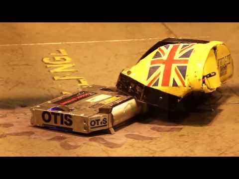 RC Combat Robot Wars   Wedgie v Night Fury v Galactus   2014 UK Fighting Robots FW Champs Q7 6