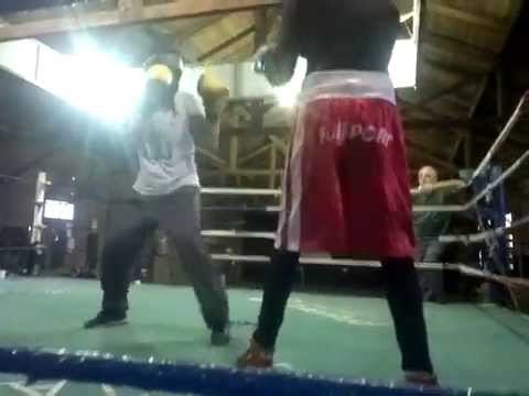 un par de rounds entre hermanos Luques Castillo