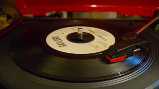Spinning Hank Cochran Yesterday's Memories 45 RPM Record Gaylord