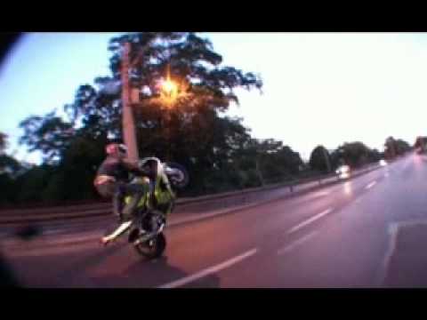 Stund Day 3 - MACCA SQUAD " Zapierdalam " TEKST