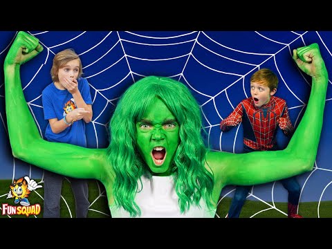 She Hulk Jazzy Smash VS Spider-Man! Superhero Showdown!