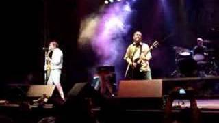 Buzzcoks - Soul Survivor ( São Paulo 29/04/2007 )