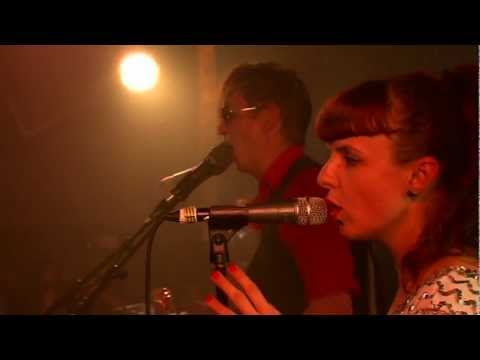WRAYGUNN (LIVE in PARIS) -I WANNA GO (WHERE THE GRASS IS GREEN)