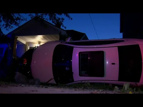 Driver crashes into parked car on Detroit’s west side.