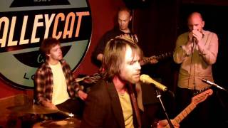 Sam Hare guitar solo on blues shuffle at The Alley Cat London